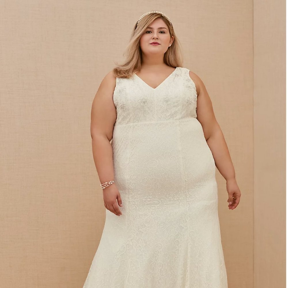 Torrid Discontinued Ivory Lace Beaded Mermaid Wedding Dress Size 28